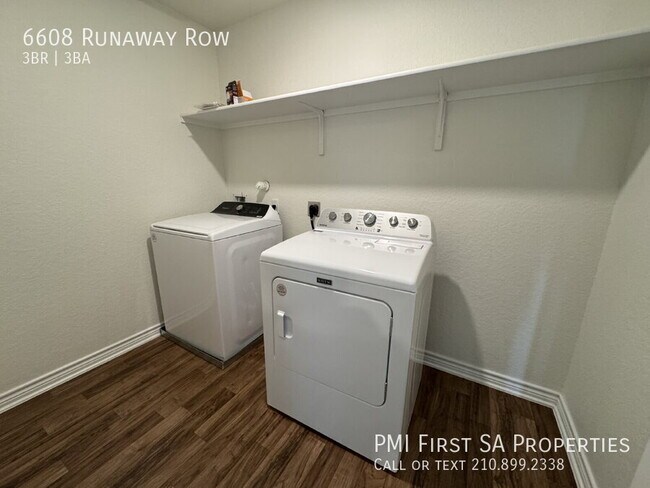 Building Photo - 6608 Runaway Row