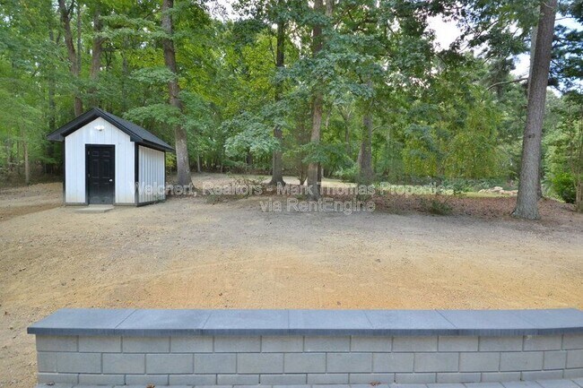 Building Photo - 1705 Mason Rd