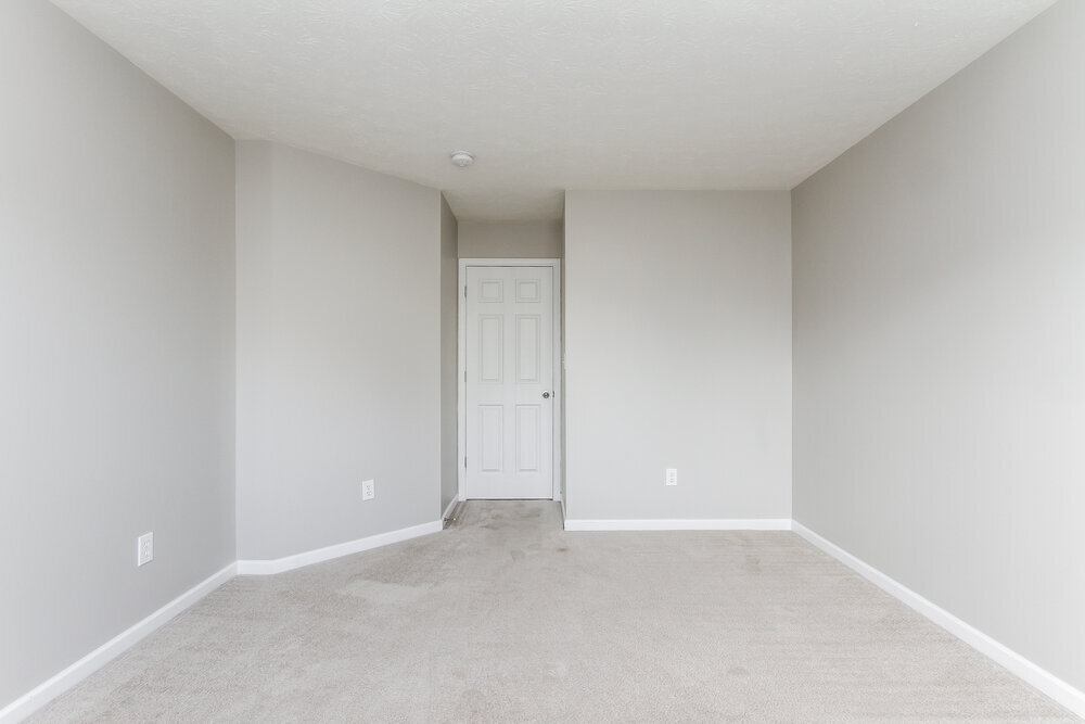 Building Photo - 4645 Deacon Ln