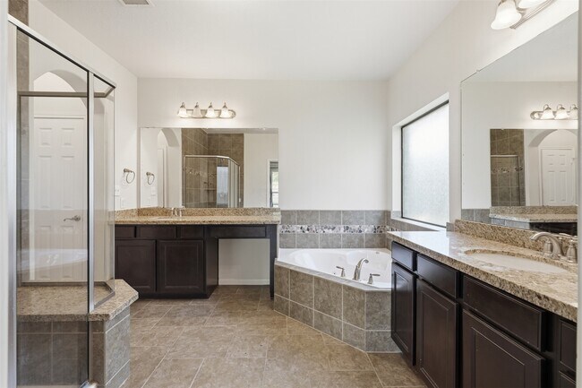 Building Photo - 5035 Crystal Bluff Ct