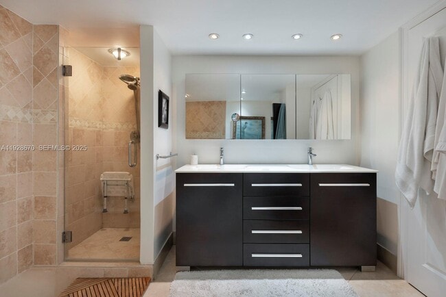 Building Photo - 4000 Towerside Terrace