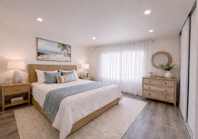 Building Photo - Newly Remodeled Interior 3BD! Enclosed Backyard! AC! Washer and Dryer!