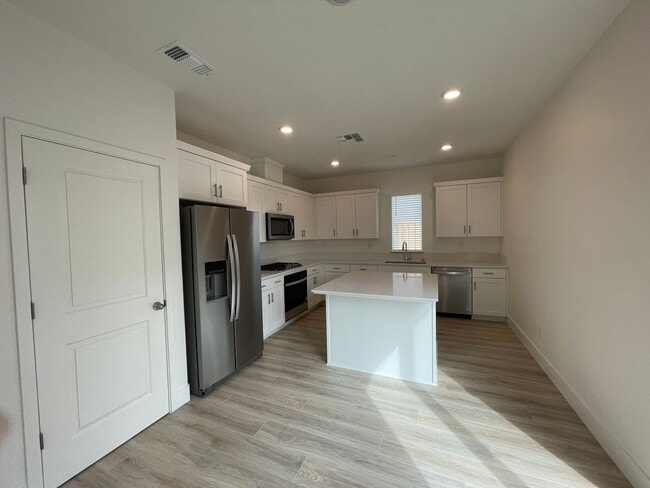 Building Photo - 6156 Olive Pl