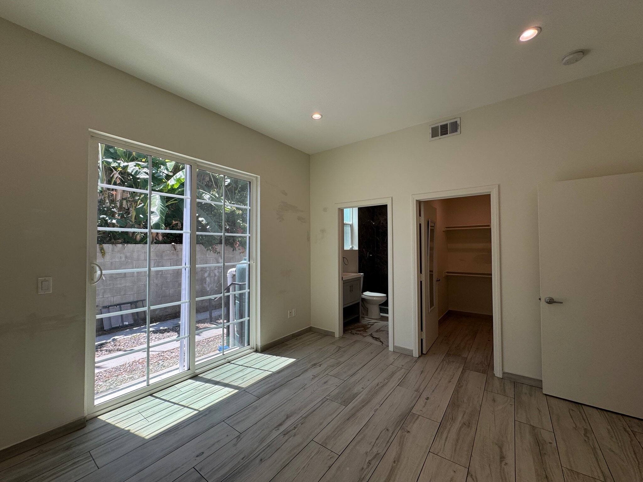 Building Photo - 14224 Friar St