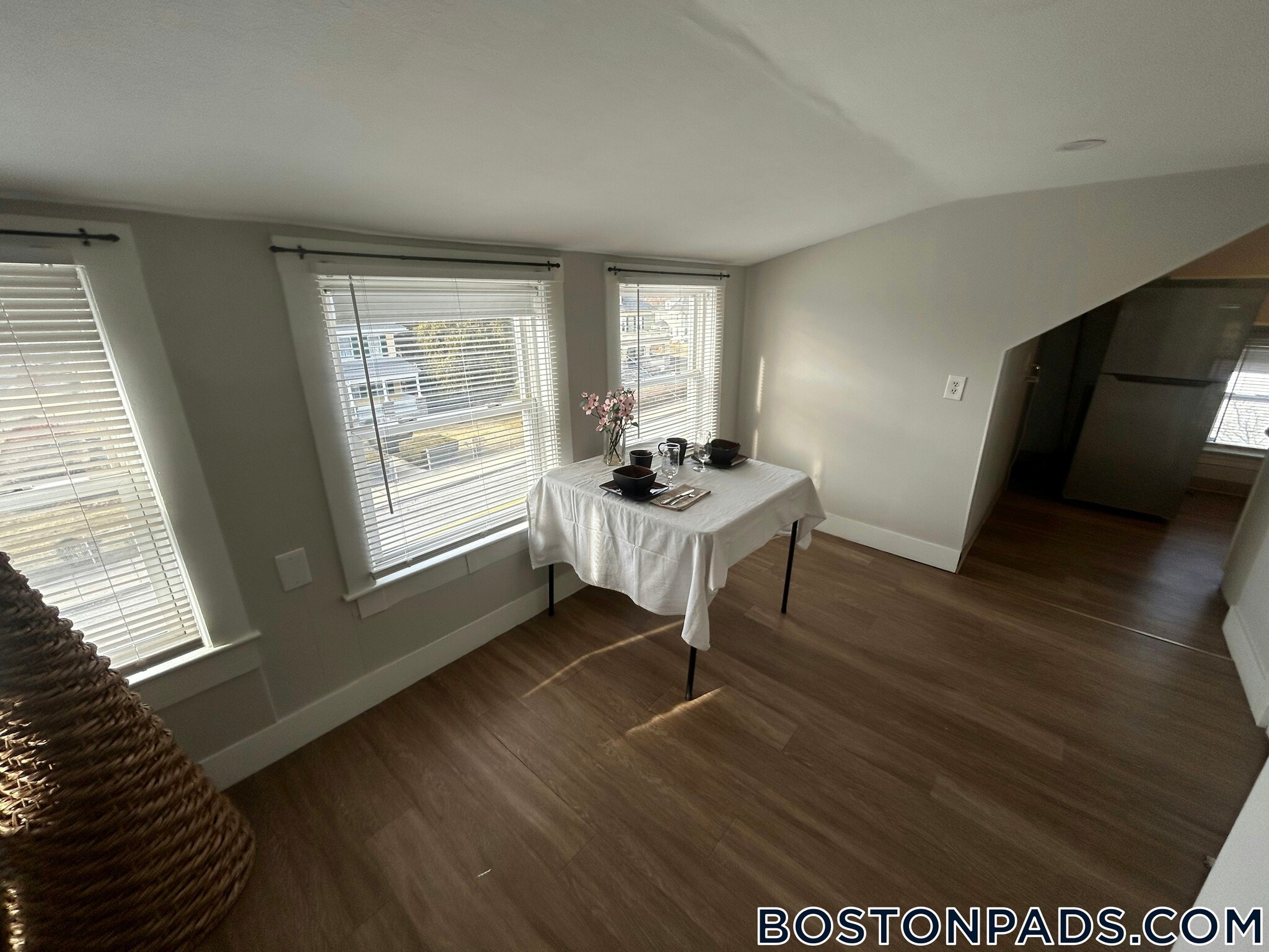 Building Photo - 40 Warren Ave