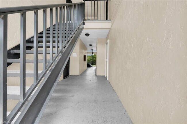 Building Photo - 5713 Foxlake Dr