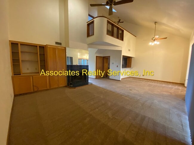 Building Photo - 5416 NW 9th Ln