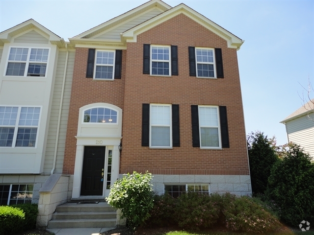 Building Photo - 210 Comstock Dr