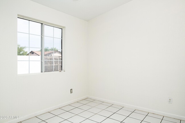 Building Photo - 15861 N 20th St