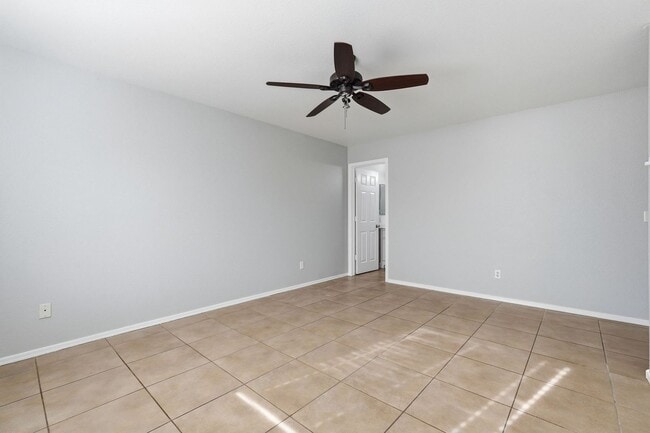 Building Photo - Johnson Ranch 3 Bedroom! Tile Throughout All Appliances!