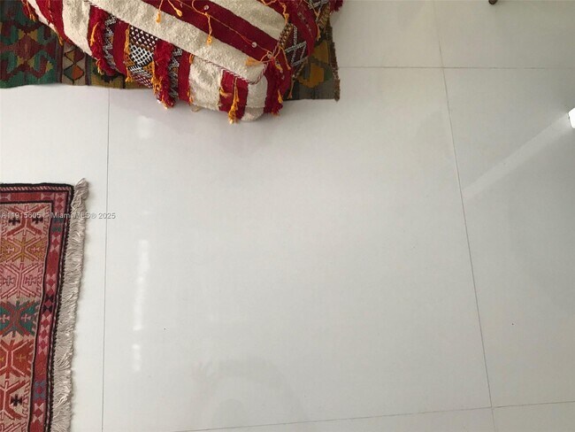 Building Photo - 31 SE 6th St