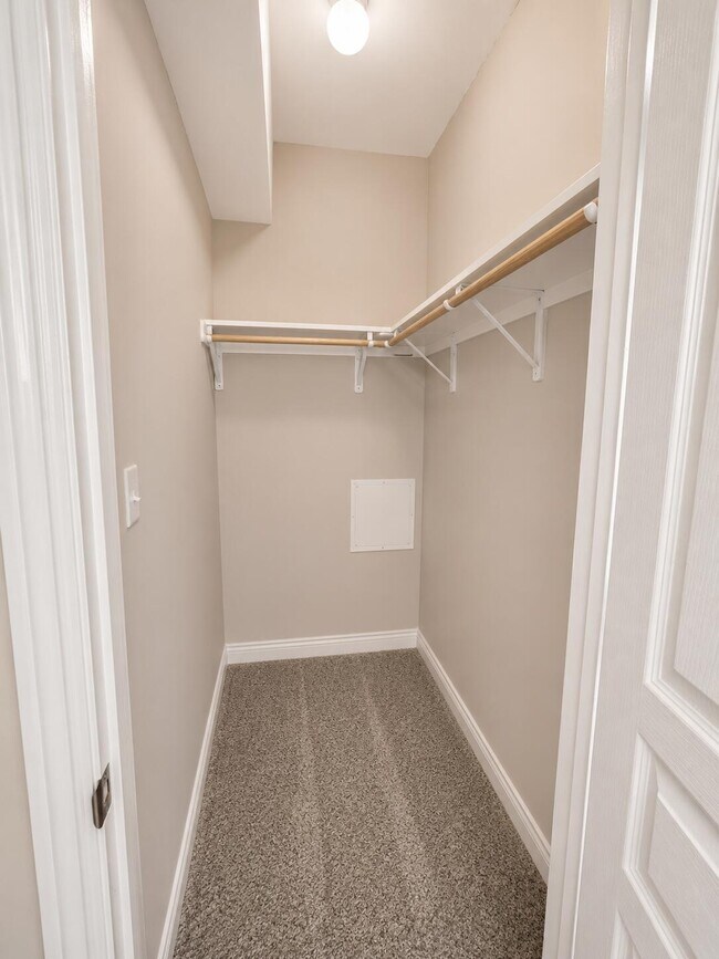 Building Photo - 7420 Arratt Ct