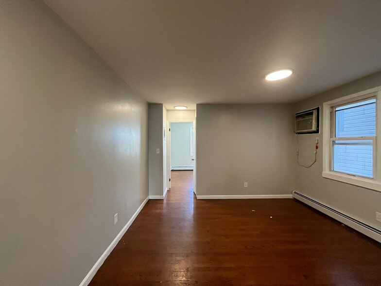 Building Photo - 186 Lembeck Ave