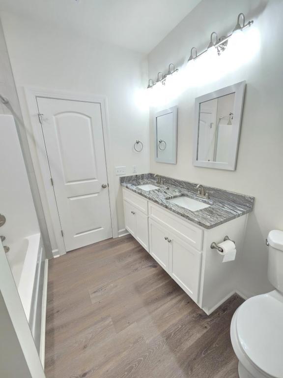 Building Photo - 111 Amelia Cir