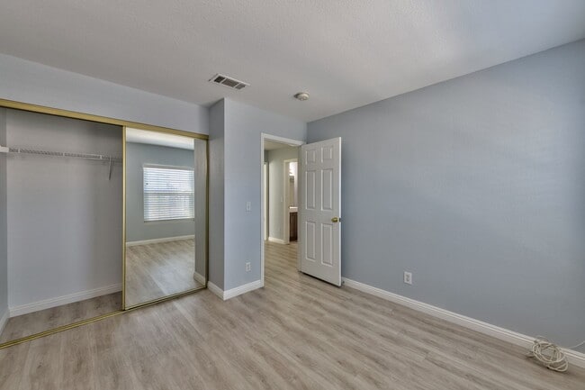 Building Photo - 7736 Allerton Ave