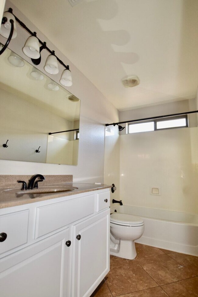 Building Photo - Beautiful Queen Creek home with a Pool!