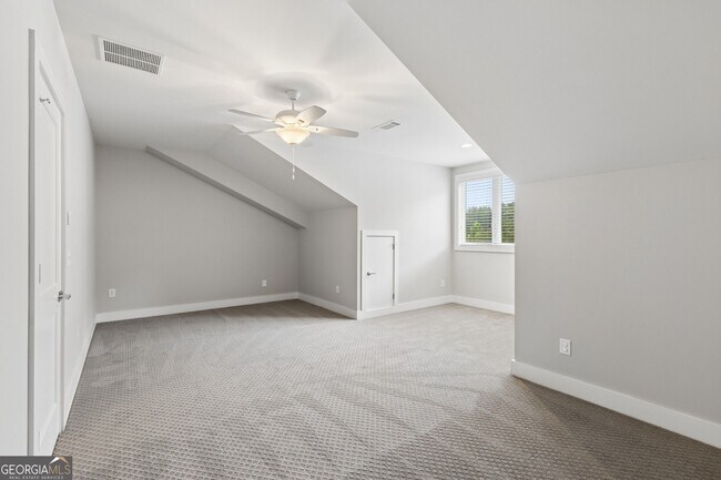 Building Photo - 2974 Hermance Dr NE