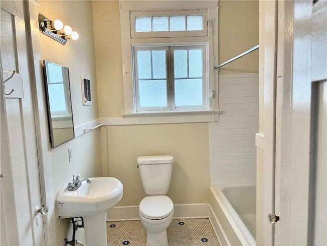 Building Photo - 7726 S Claiborne Ave