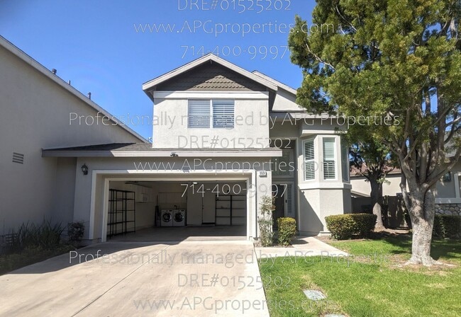 Building Photo - 3519 E Balmoral Dr