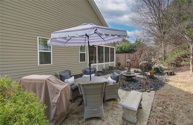 Building Photo - 3822 Carriage House Dr
