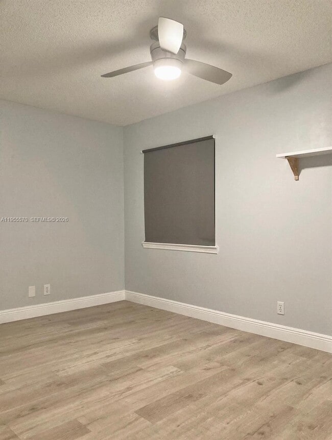 Building Photo - 4953 SW 32nd Terrace