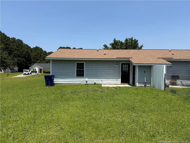 Building Photo - 203 Centipede Ln