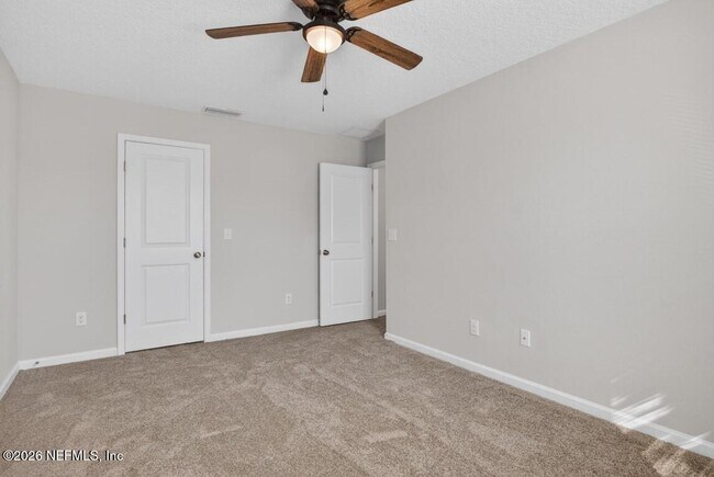 Building Photo - 14790 Cashew Ave