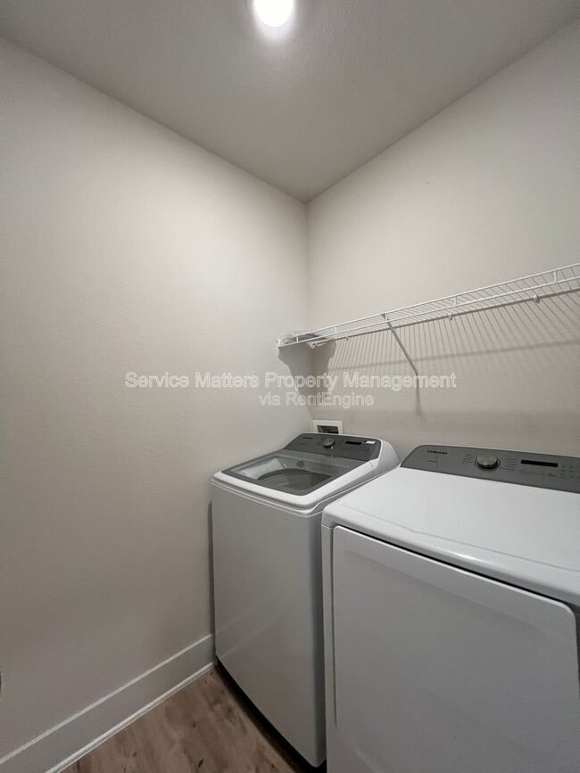 Building Photo - 5745 Danbury Blvd