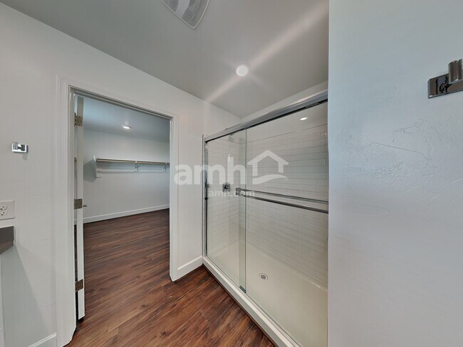 Building Photo - 6076 W Paseo Hilario