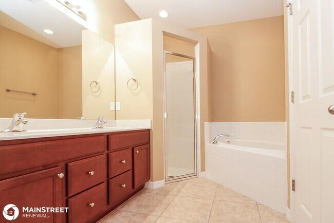 Building Photo - 723 SW 6th St, Cape Coral, FL 33991