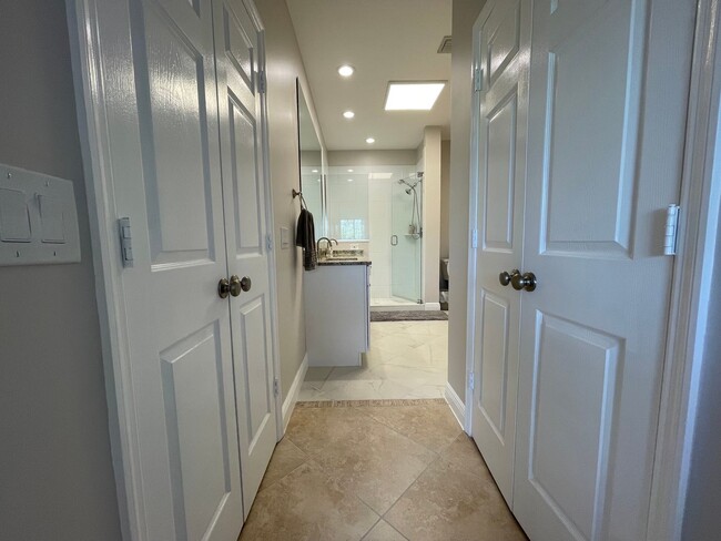Building Photo - 1325 Sweetwater Cove
