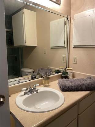 Building Photo - 8756 Mallard Reserve Dr
