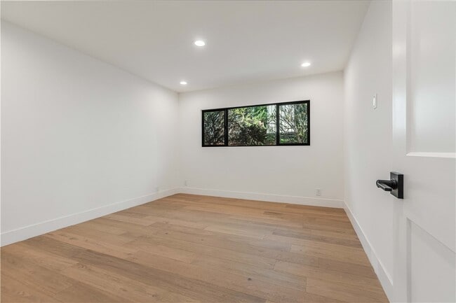 Building Photo - 2155 Hercules Dr