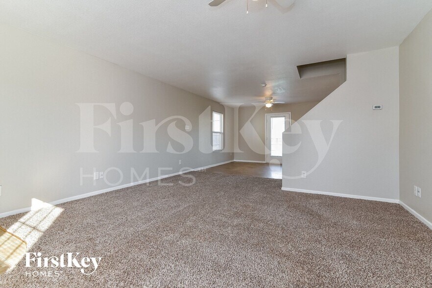 Building Photo - 8016 Grove Berry Way