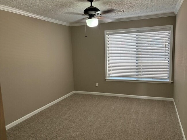 Building Photo - 2187 Palmyra Dr