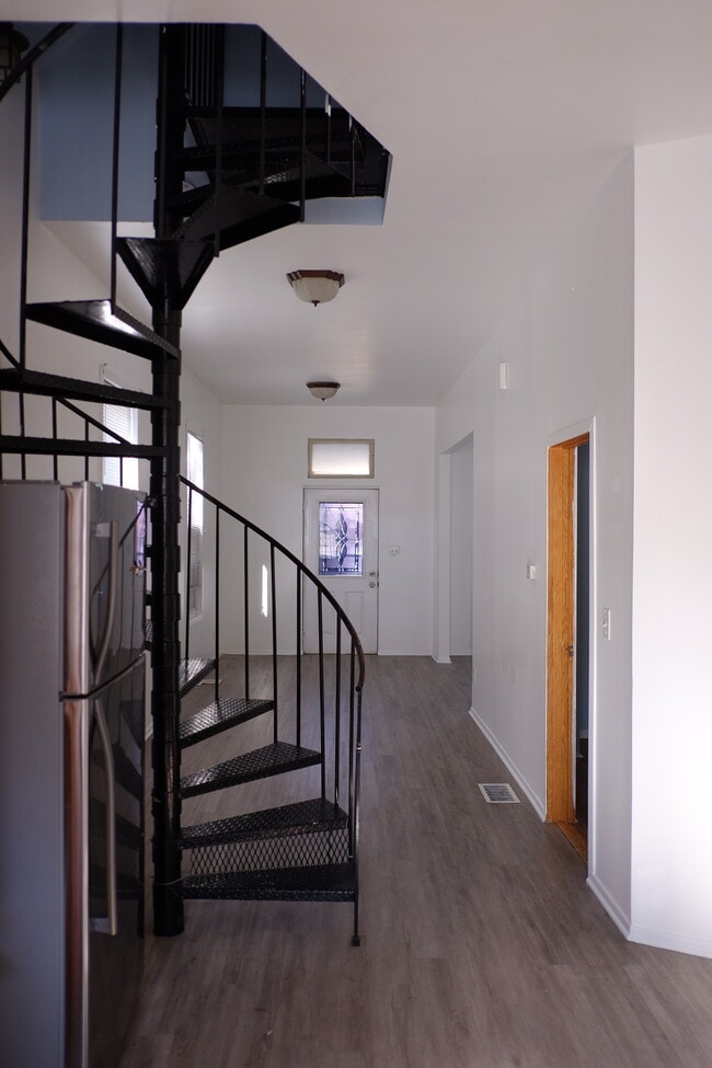 Building Photo - 3525 W Fullerton Ave