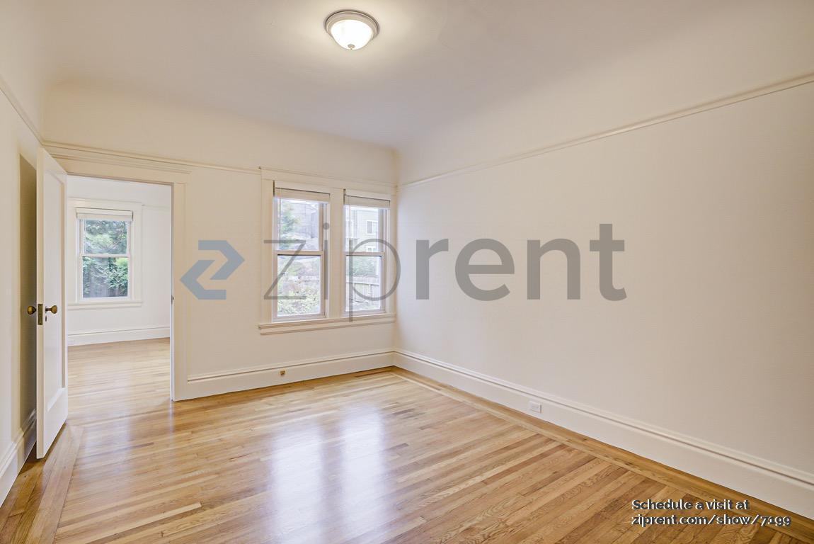 Building Photo - Unit