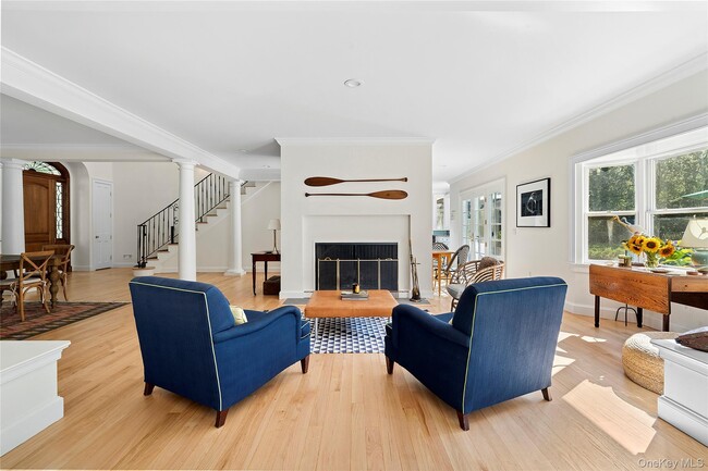 Building Photo - 4 Oakland Ln