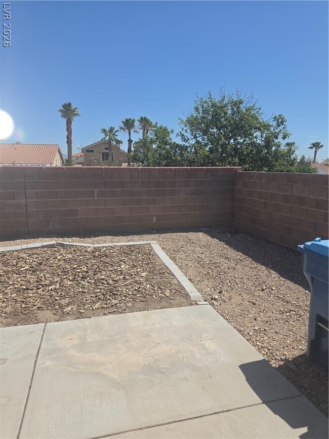 Building Photo - 9740 Panorama Cliff Dr