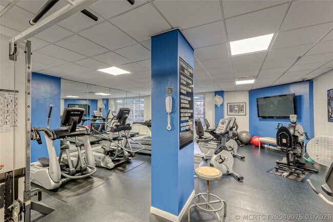 Building Photo - 3900 Galt Ocean Dr