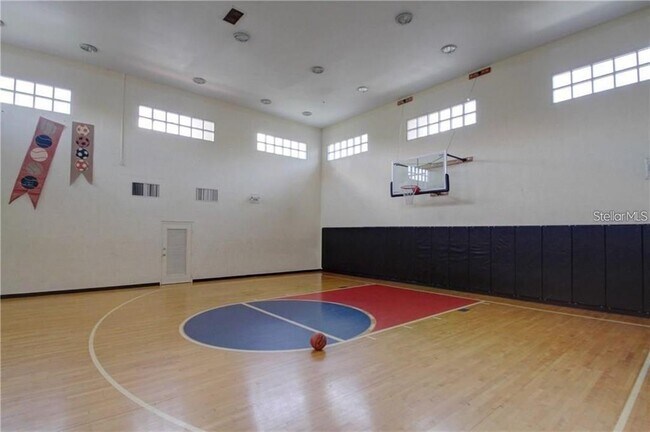 Building Photo - 2400 Feather Sound Dr