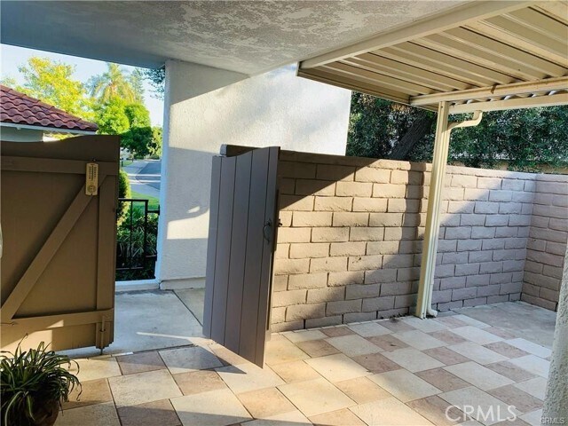 Building Photo - 2276 Via Mariposa E