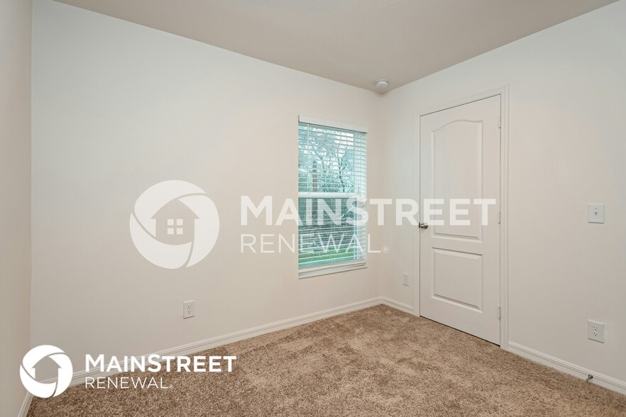 Building Photo - 2006 Maple Ln