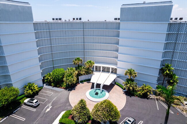 Building Photo - 2780 S Ocean Blvd