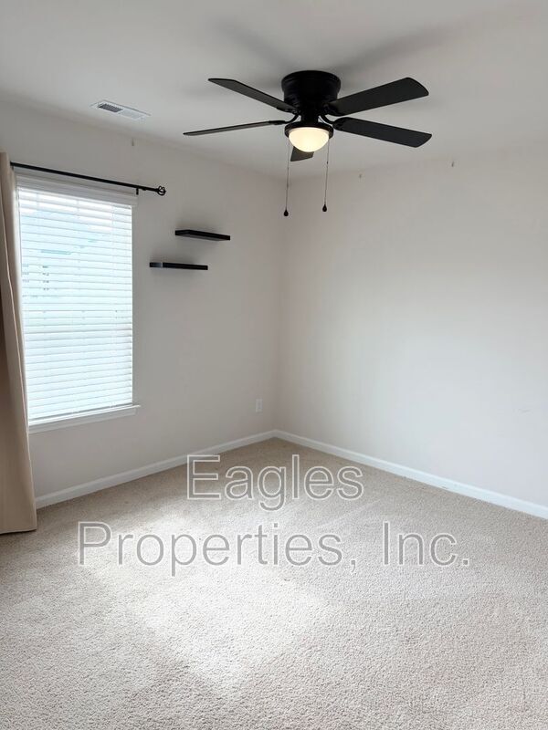 Building Photo - 1423 N Wilshire Ct