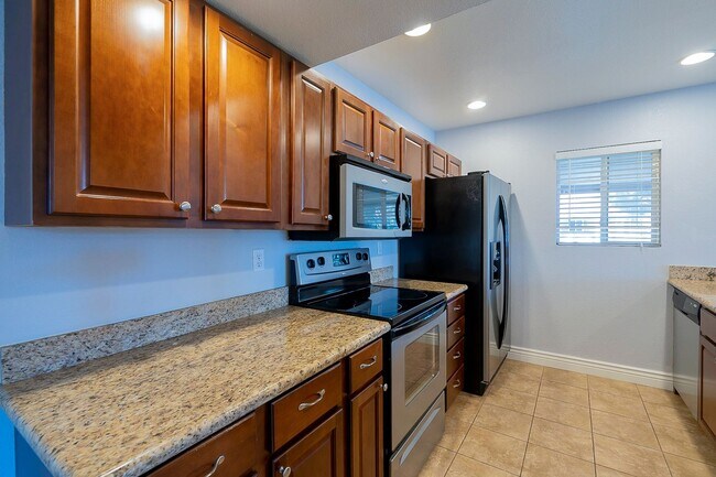 Building Photo - Ready to Move In - Two Bedrooms!