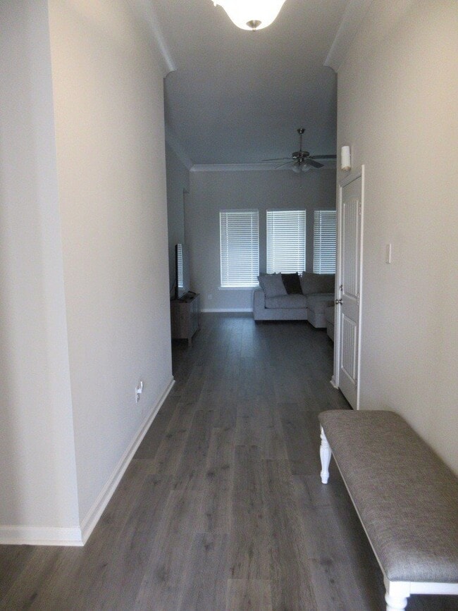 Building Photo - 108 Hardwood Dr