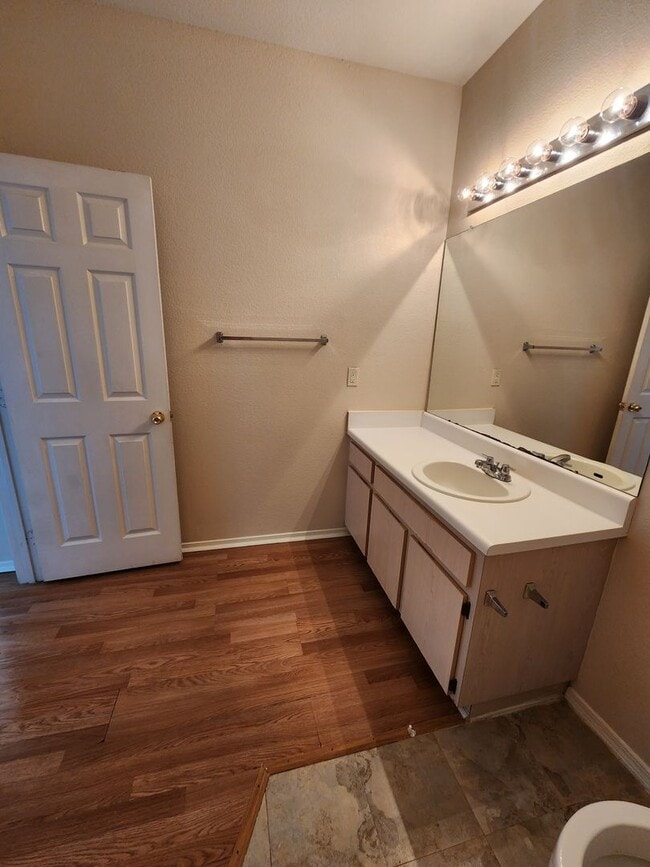 Building Photo - Holiday Special $500 off first full months rent-The Preserve at Temple Terrace