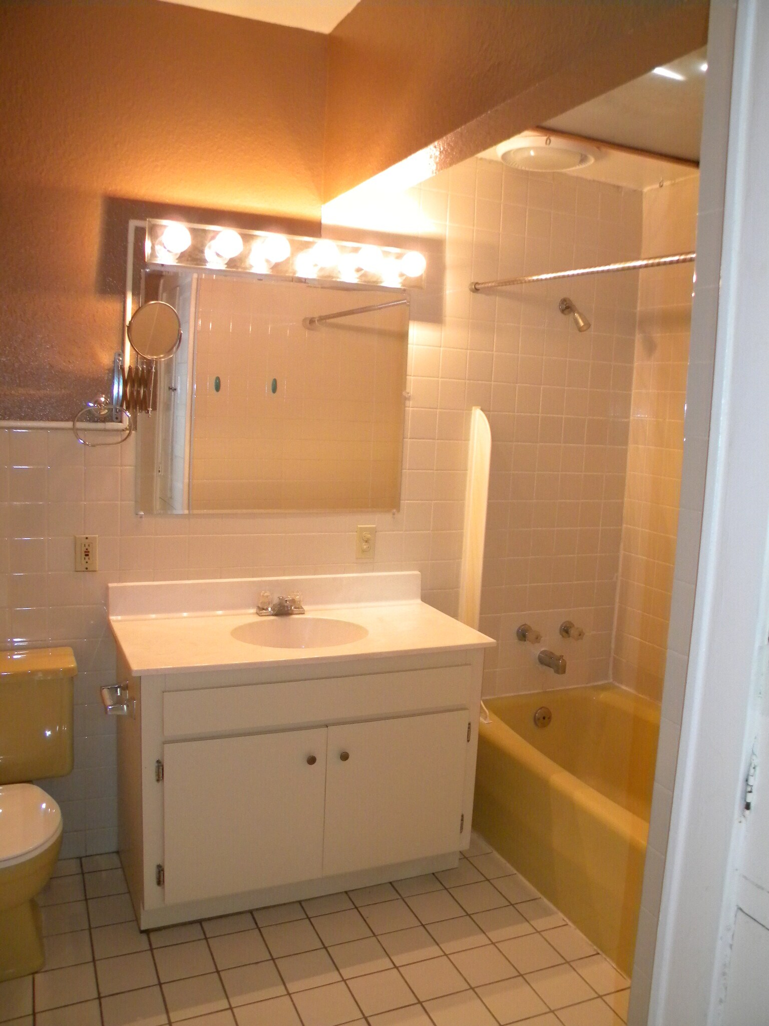 Bathroom - 410 5th St NE