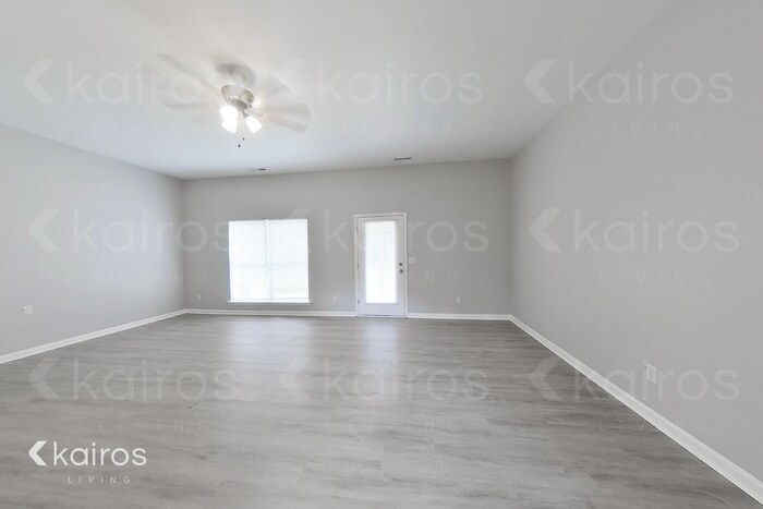 Building Photo - 5283 Flint Hl Trce